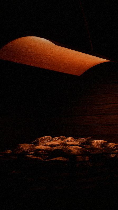 Heater stones under the lamp
